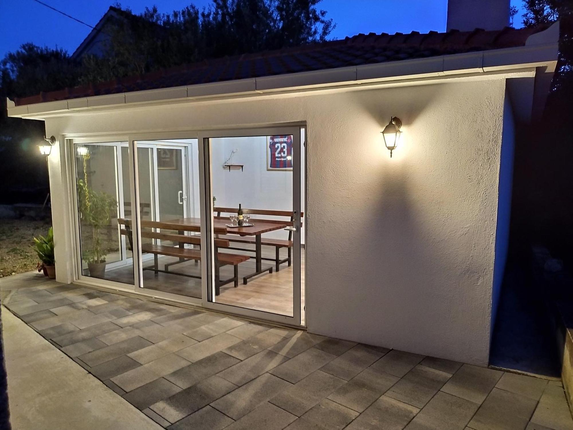 Ferienwohnung Perivoj Kaštela Exterior foto