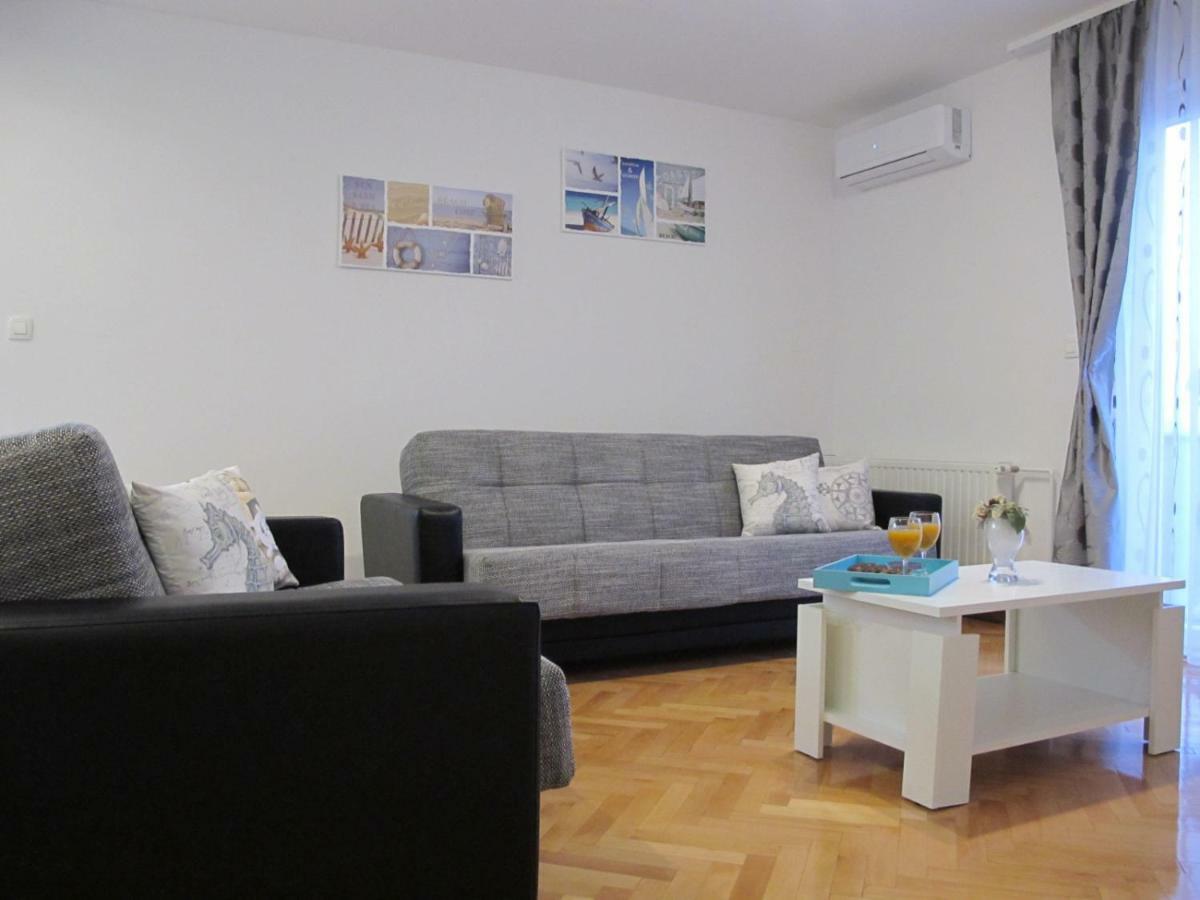 Ferienwohnung Perivoj Kaštela Exterior foto